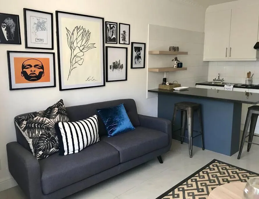 Modern 1-Bedroom In Vibey Sea Point, Cape Town Apartment
